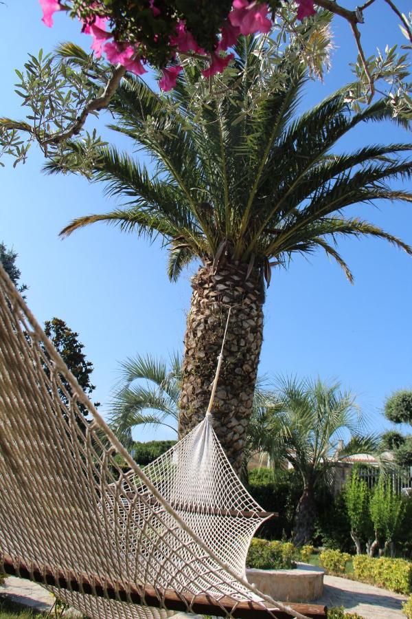 Trullo Al Monte Ceglie Messapica Exterior foto