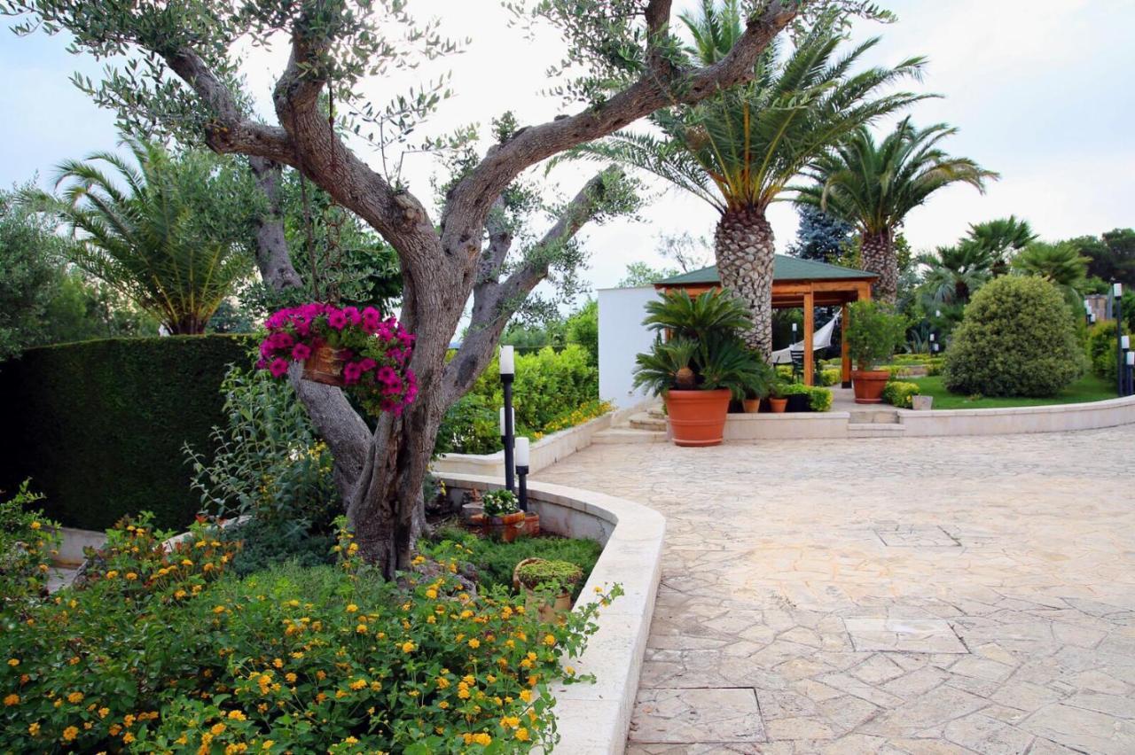 Trullo Al Monte Ceglie Messapica Exterior foto